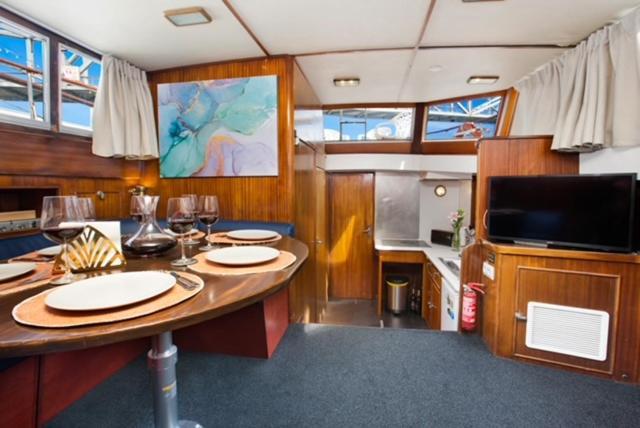 Hotel Charming Boat In Barcelona - Perfect Getaway Sant Adrià de Besòs Exterior foto