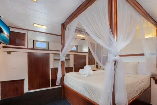 Hotel Charming Boat In Barcelona - Perfect Getaway Sant Adrià de Besòs Exterior foto