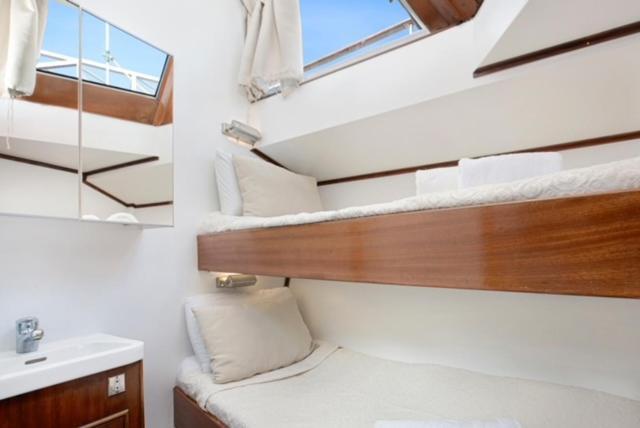 Hotel Charming Boat In Barcelona - Perfect Getaway Sant Adrià de Besòs Exterior foto