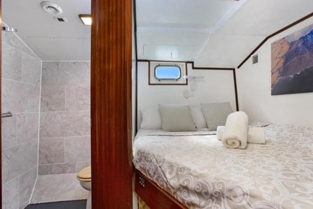 Hotel Charming Boat In Barcelona - Perfect Getaway Sant Adrià de Besòs Exterior foto